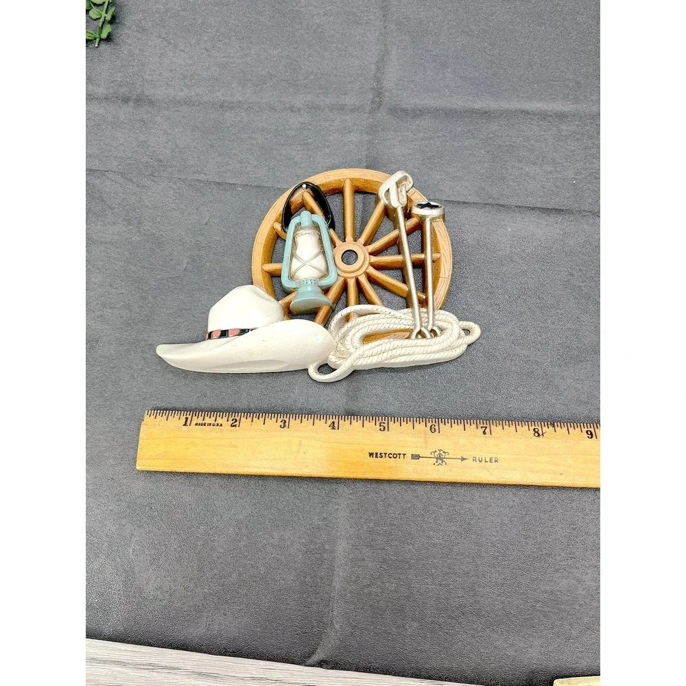Vintage Burwood Southwestern Wall Decor:‎ Cowboy Hat, Wagon Wheel